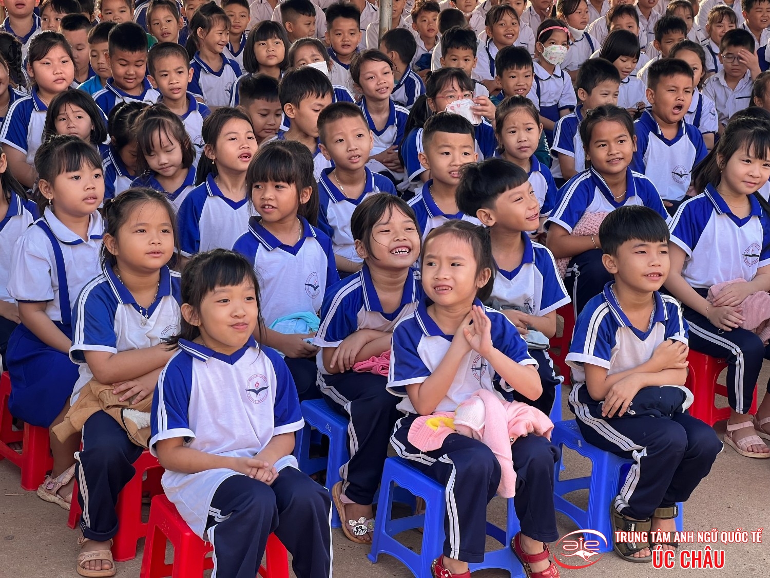 CHƯƠNG TRÌNH NGOẠI KHÓA "CHÀO CỜ THÂN THIỆN'' TẠI TRƯỜNG TH TÂN PHƯỚC A