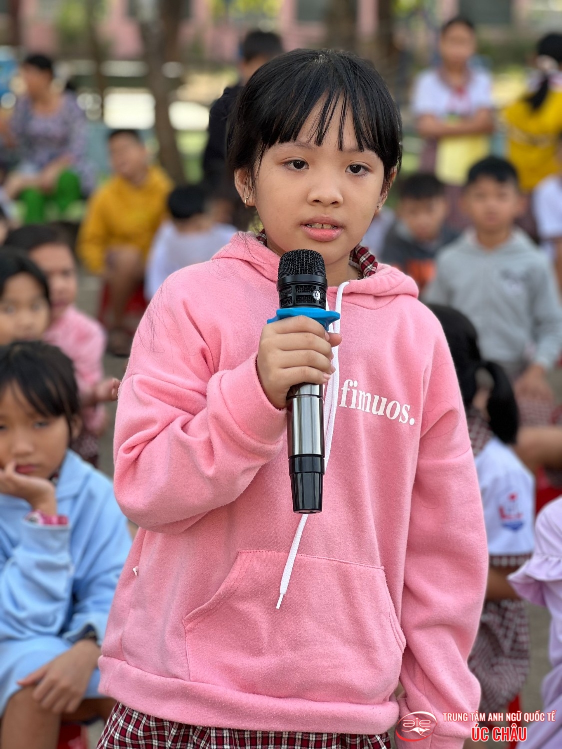 CHƯƠNG TRÌNH NGOẠI KHÓA "CHÀO CỜ THÂN THIỆN'' TẠI TRƯỜNG TH TIẾN HƯNG A