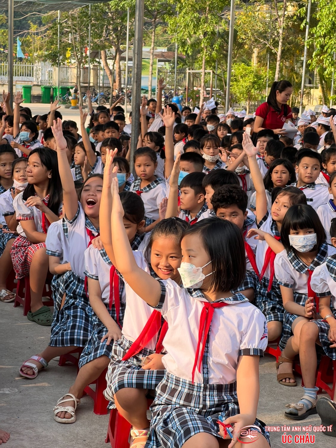 CHƯƠNG TRÌNH NGOẠI KHÓA "CHÀO CỜ THÂN THIỆN'' TẠI TRƯỜNG TH TÂN KHAI A- H.HỚN QUẢN