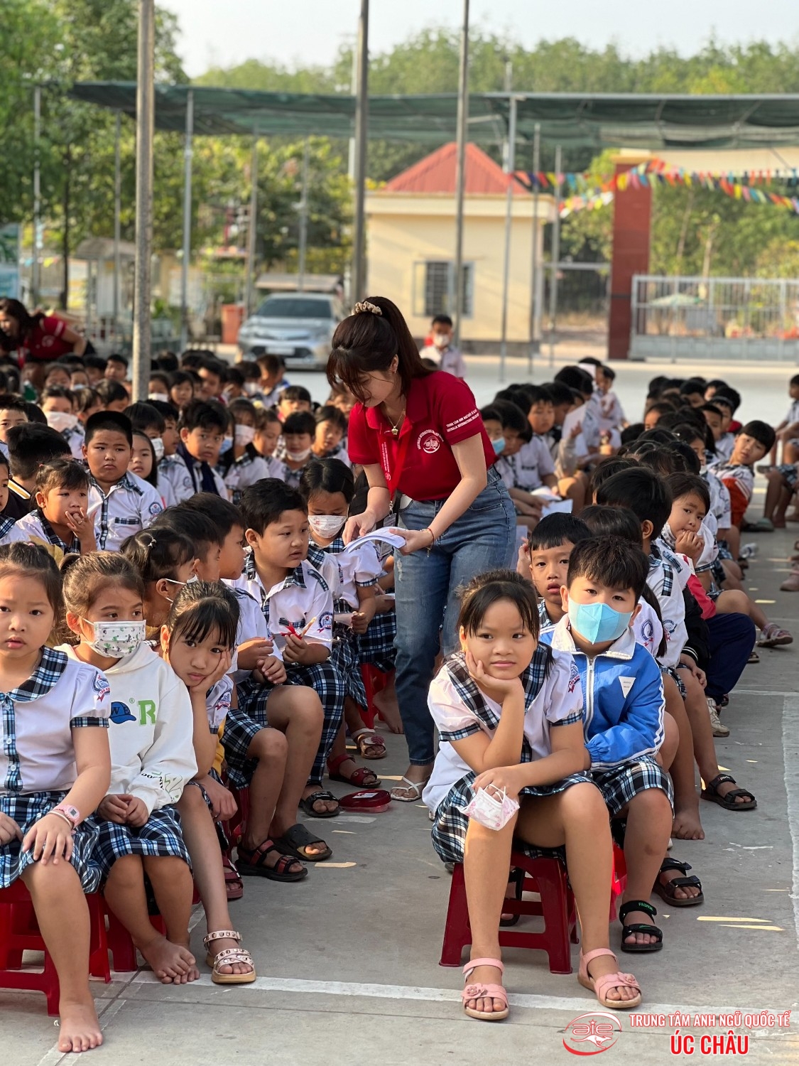 CHƯƠNG TRÌNH NGOẠI KHÓA "CHÀO CỜ THÂN THIỆN'' TẠI TRƯỜNG TH TÂN KHAI A- H.HỚN QUẢN